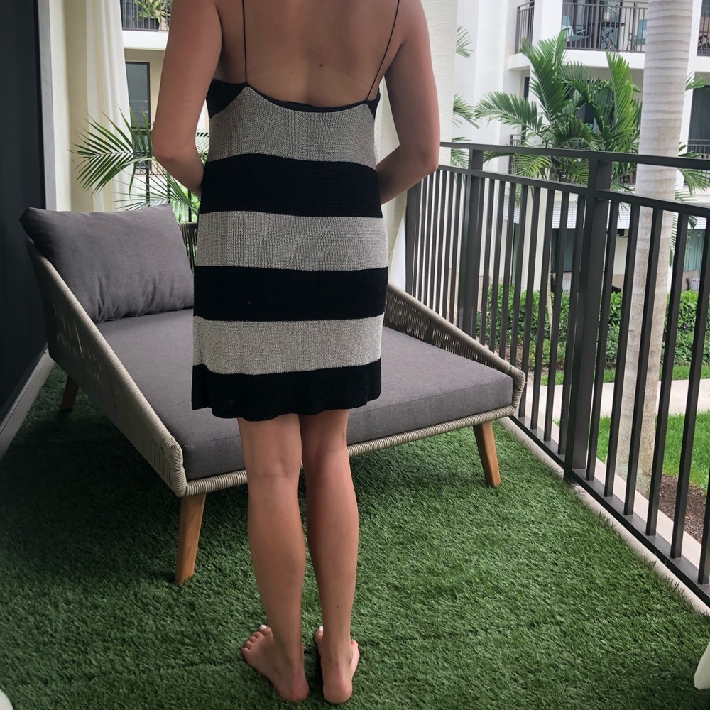 Dress - Picture 7 of 8